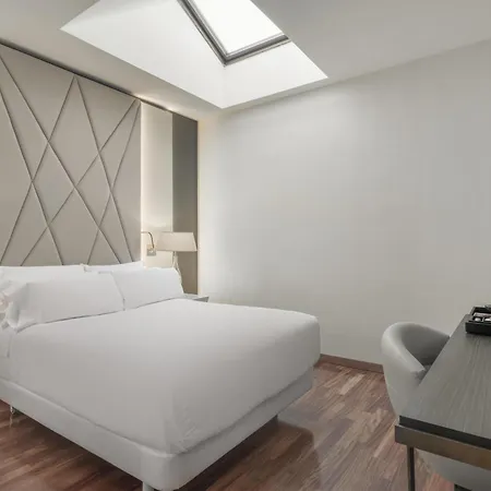 Ξενοδοχείο Nh Collection Palacio De Castellanos 4*