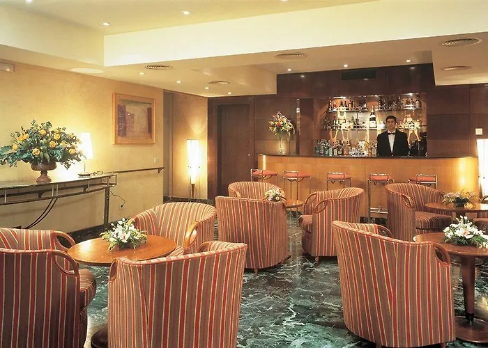 萨拉曼卡卡斯泰拉诺斯宫nh精选酒店