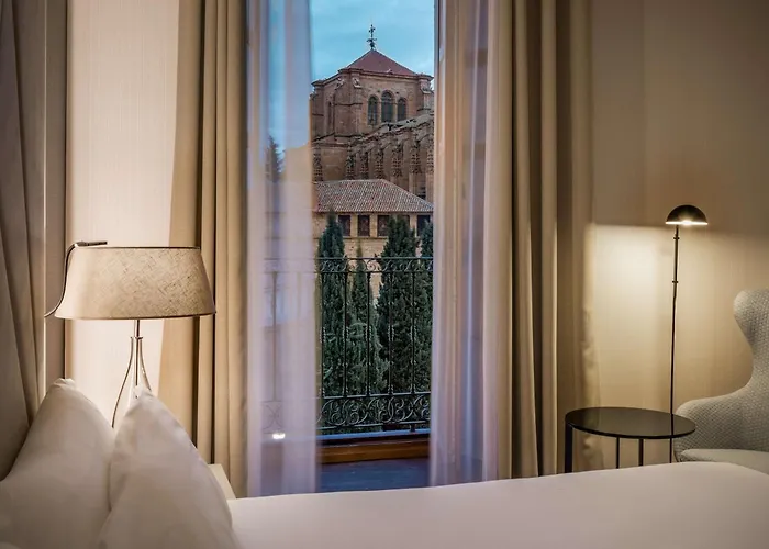 Hotel Nh Collection Palacio De Castellanos 4*