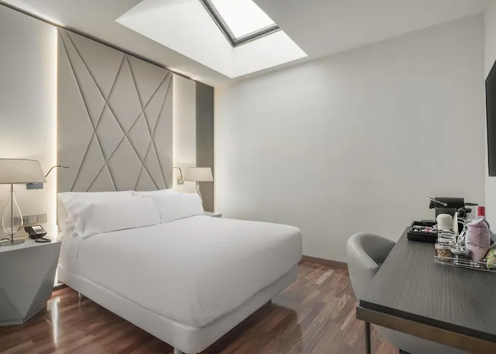 호텔 Nh Collection Palacio De Castellanos 4*