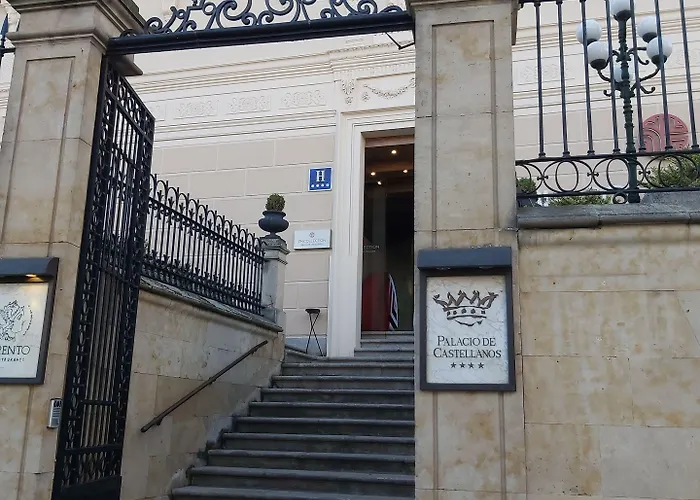 Hotel Nh Collection Palacio De Castellanos 4*