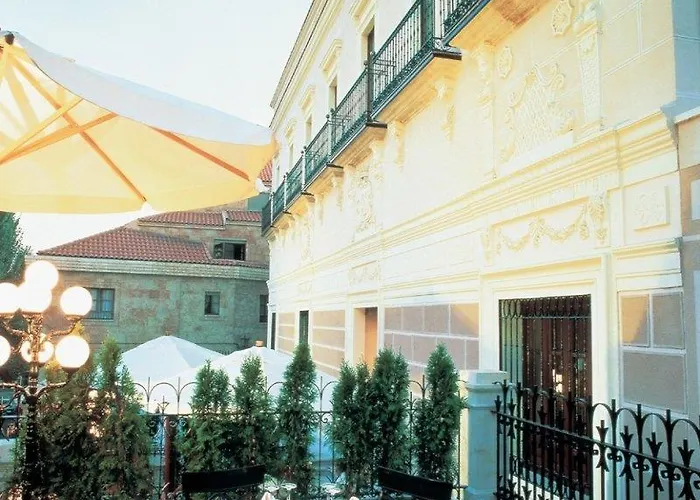 萨拉曼卡卡斯泰拉诺斯宫nh精选酒店 4*